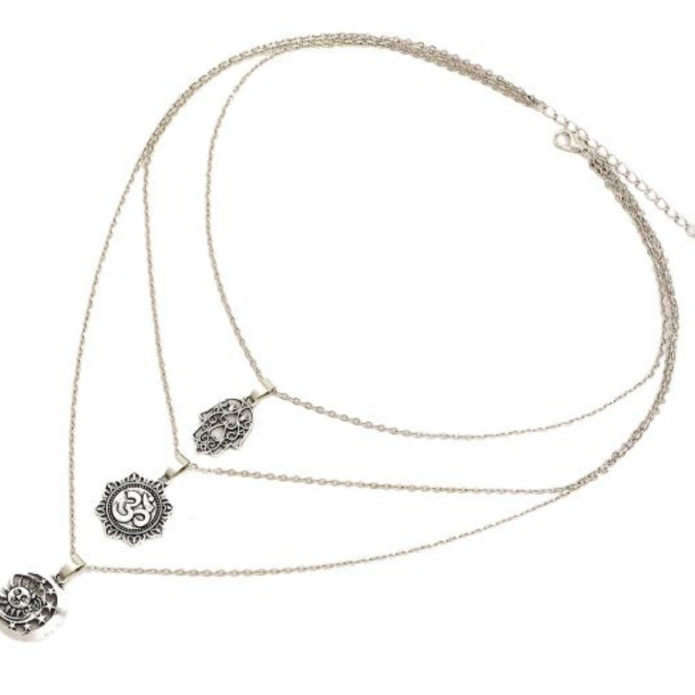 Boho 3 Layer Necklace Moon with Lucky Hand - Picture 2 of 8